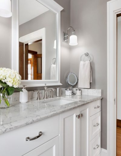 farmhouse white bathroom vanity